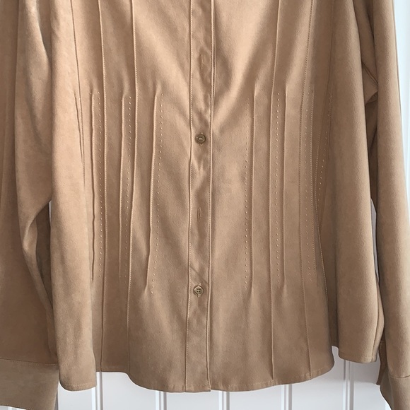 Women’s Suede Shirt - Picture 2 of 3